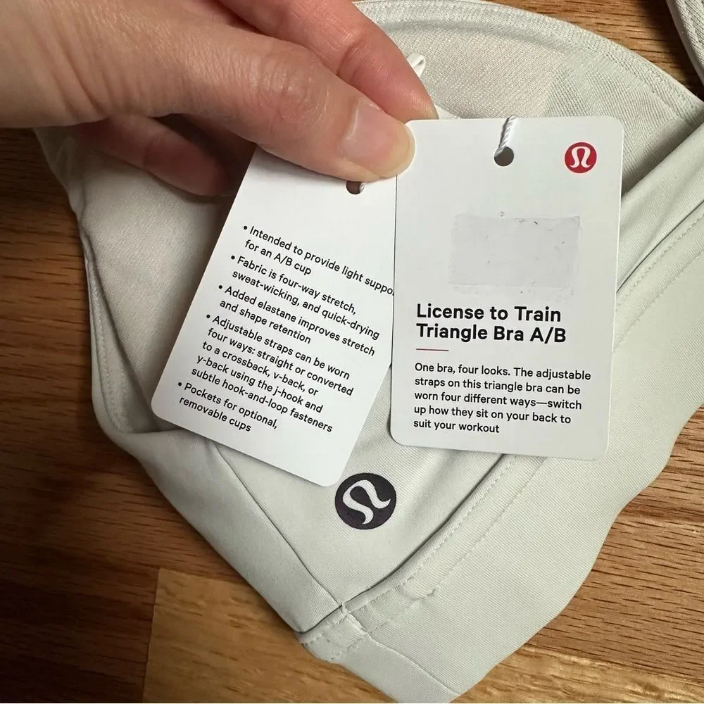 NWT 6 Lululemon License To Train Triangle Bra A/B Cup Vapor Convertible Sports